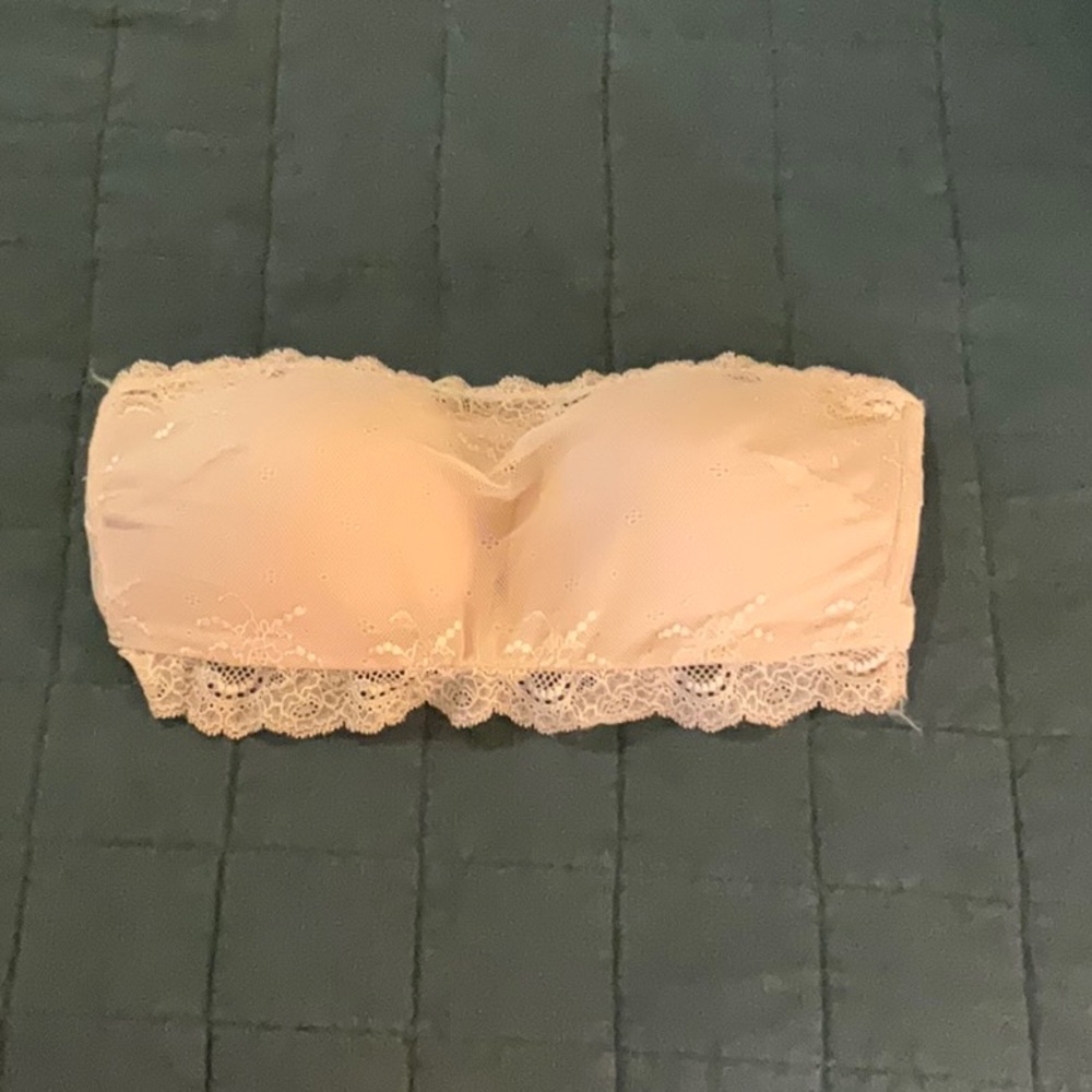 SPANX Cream Seamless Lace Bandeau Undietectable Bras